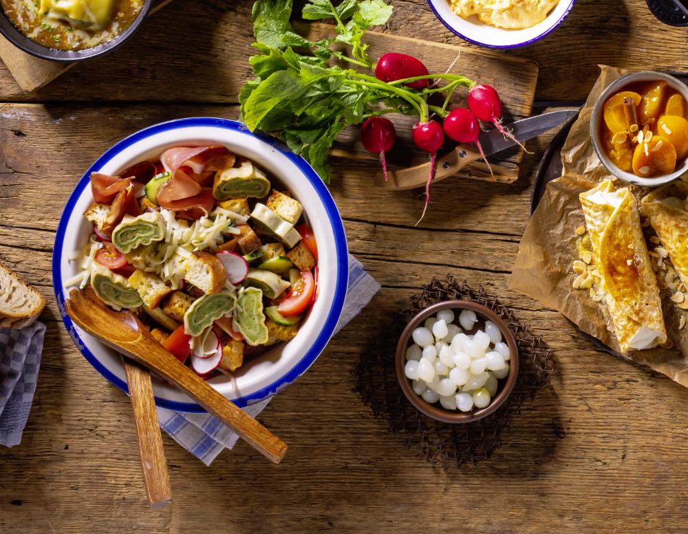Lauwarmer Maultaschen-Brotsalat mit Tiroler Schinken | BÜRGER GmbH &amp; Co. KG
