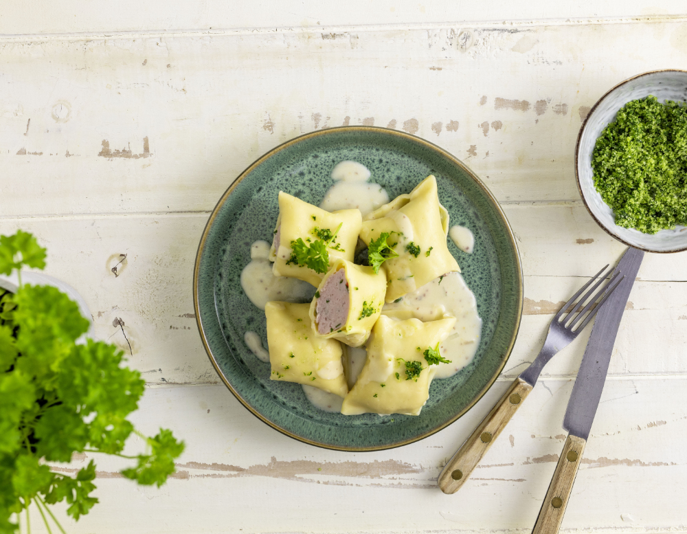 Maultaschen mit Chili-Zitronen-Leberkäse-Füllung